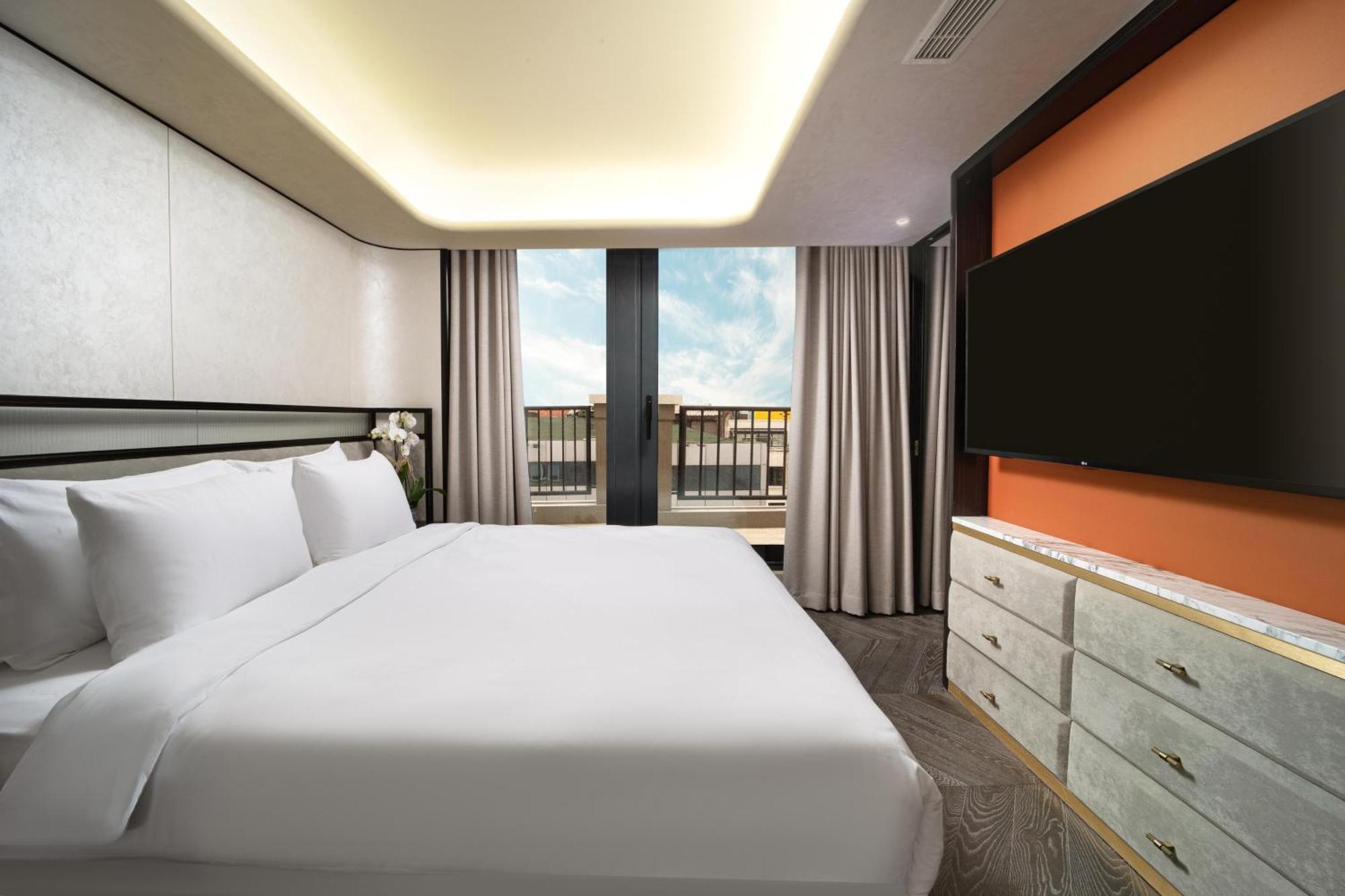 Bentley Hotel Bosphorus - Special Class Isztambul Kültér fotó A bedroom at the hotel