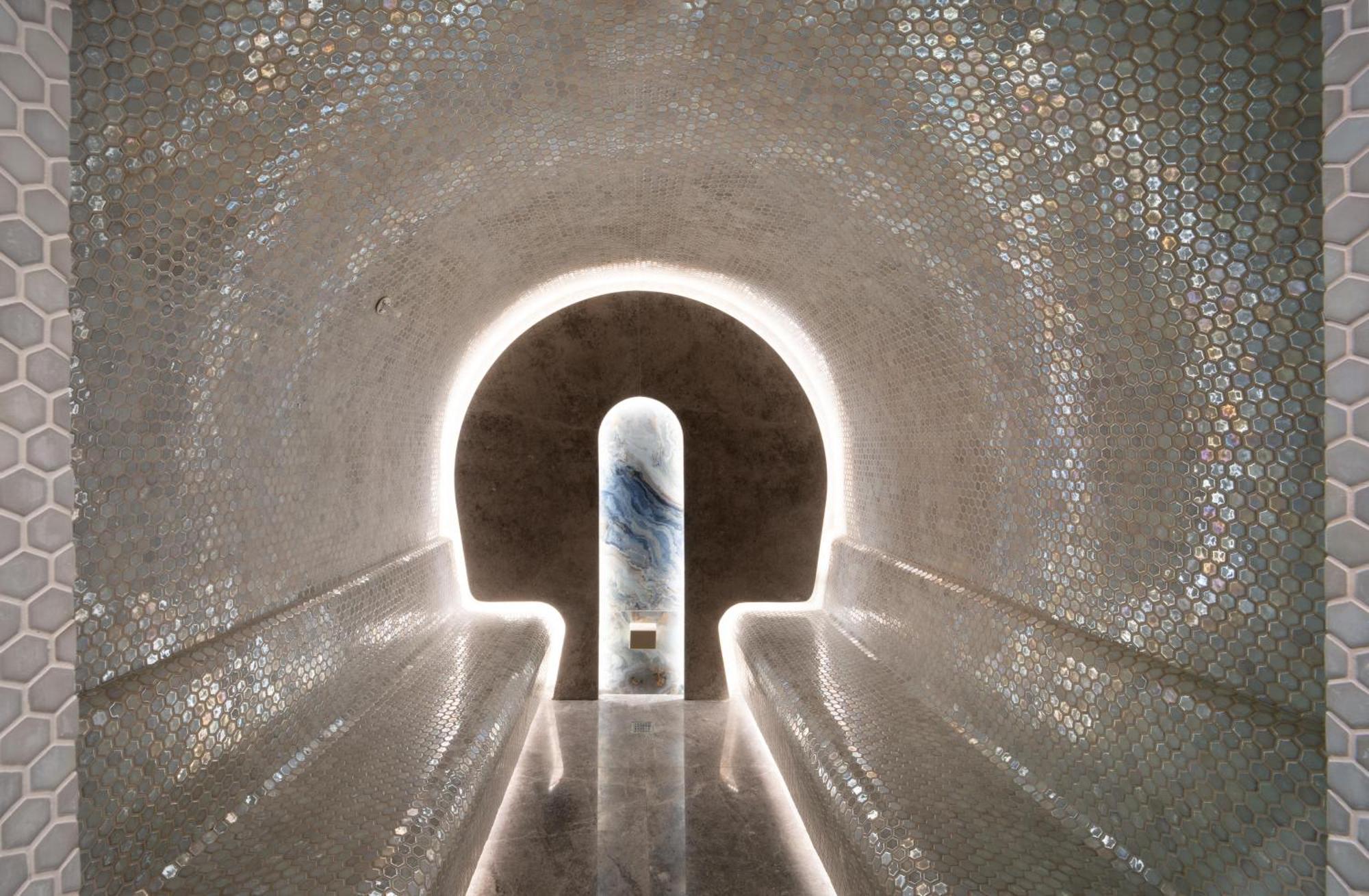 Bentley Hotel Bosphorus - Special Class Isztambul Kültér fotó The interior of the tunnel